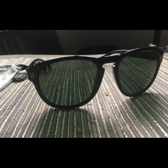 Von Zipper Accessories - VonZipper Thurston Round Sunglasses